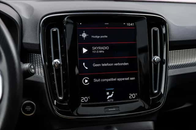 Volvo XC40 (2021) thumbnail 18