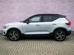 Volvo XC40 thumbnail 4
