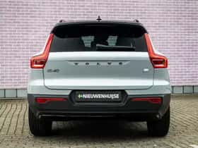 Volvo XC40 thumbnail 9