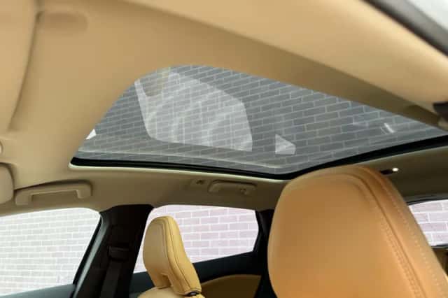 Volvo V40 (2019) thumbnail 6