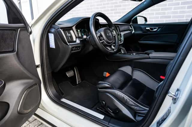 Volvo V60 (2021) thumbnail 17