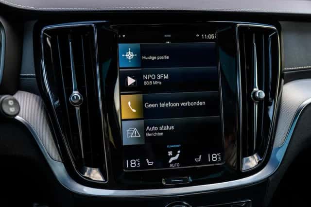 Volvo V60 (2021) thumbnail 18