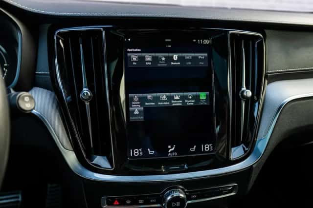 Volvo V60 (2021) thumbnail 21