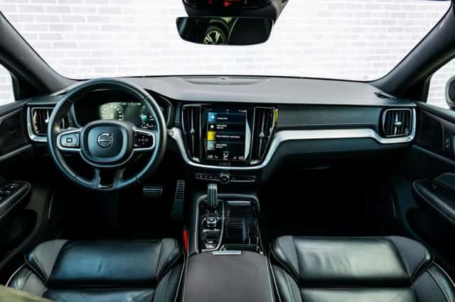 Volvo V60 (2021) thumbnail 5