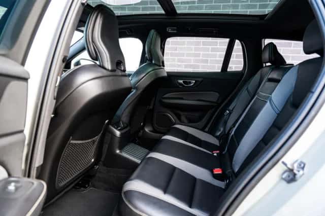 Volvo V60 (2021) thumbnail 8