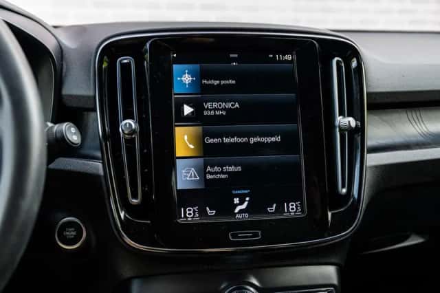 Volvo XC40 (2022) thumbnail 19