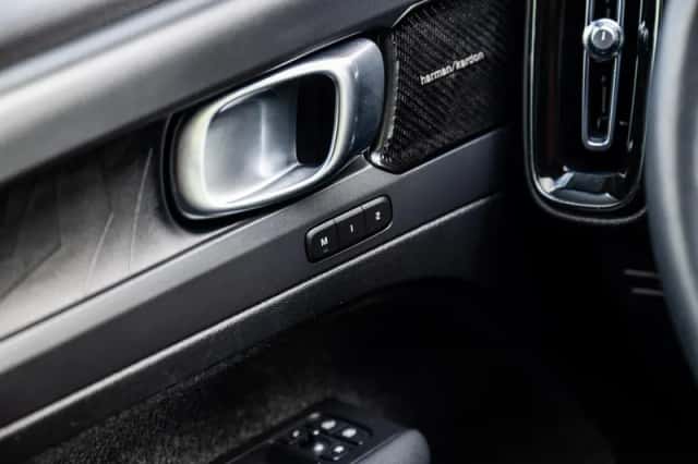 Volvo XC40 (2022) thumbnail 25
