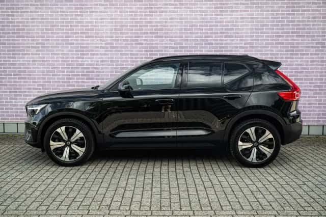 Volvo XC40 (2022) thumbnail 5
