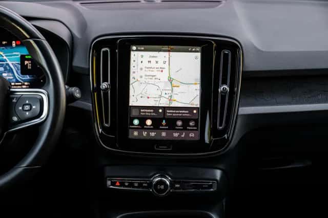 Volvo XC40 (2023) thumbnail 11