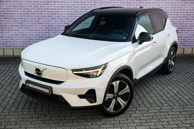 Volvo XC40 (2023) thumbnail 14