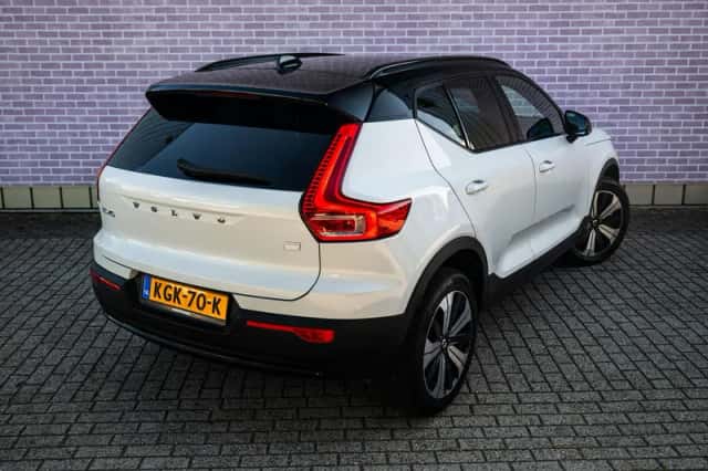 Volvo XC40 (2023) thumbnail 15