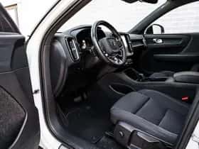 Volvo XC40 (2023) thumbnail 16