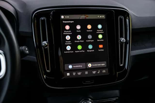 Volvo XC40 (2023) thumbnail 18