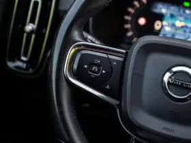 Volvo XC40 (2023) thumbnail 23