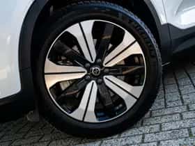 Volvo XC40 (2023) thumbnail 28