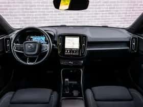 Volvo XC40 (2023) thumbnail 5