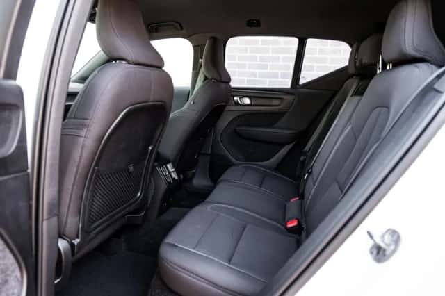Volvo XC40 (2023) thumbnail 7