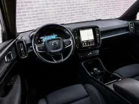 Volvo XC40 (2023) thumbnail 10