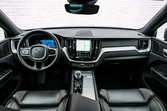 Volvo XC60 (2023) thumbnail 5