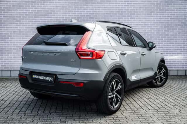Volvo XC40 (2026) thumbnail 2