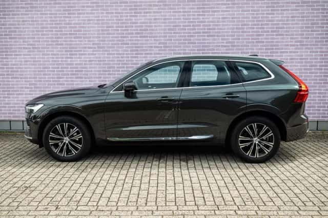 Volvo XC60 (2022) thumbnail 4