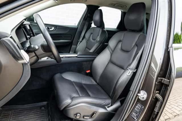 Volvo XC60 (2022) thumbnail 6