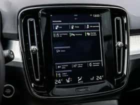 Volvo XC40 (2022) thumbnail 18