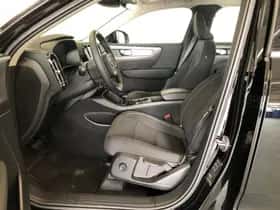 Volvo XC40 thumbnail 4