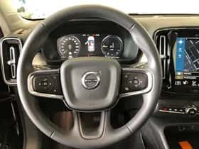 Volvo XC40 thumbnail 8