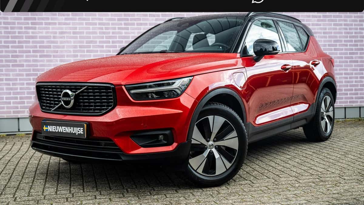 Volvo XC40 — foto 1