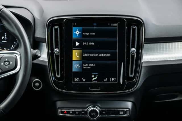 Volvo XC40 (2021) thumbnail 12