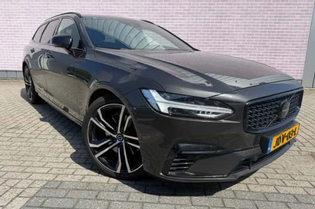 Volvo V90 (2021) thumbnail 3