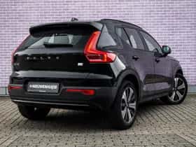Volvo XC40 thumbnail 2