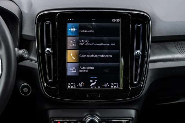 Volvo XC40 (2022) thumbnail 13