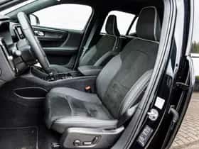 Volvo XC40 thumbnail 7