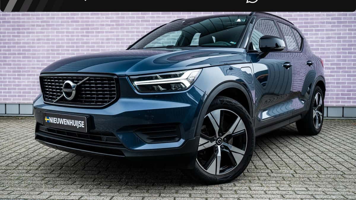Volvo XC40 — foto 1