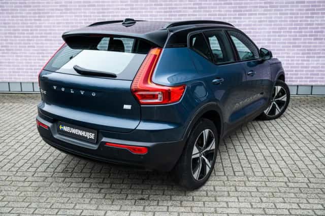 Volvo XC40 (2022) thumbnail 16