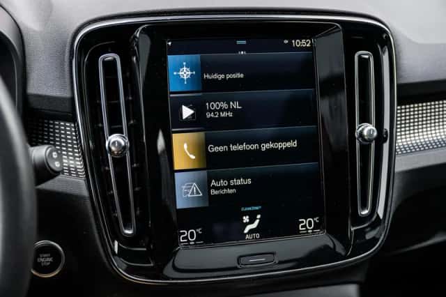 Volvo XC40 (2022) thumbnail 18