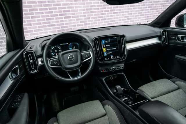 Volvo XC40 (2023) thumbnail 11