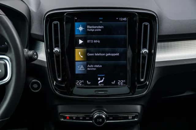 Volvo XC40 (2023) thumbnail 13