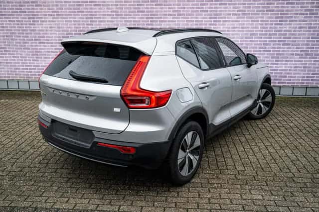 Volvo XC40 (2023) thumbnail 17