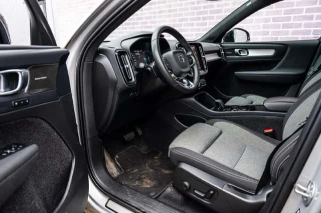 Volvo XC40 (2023) thumbnail 18