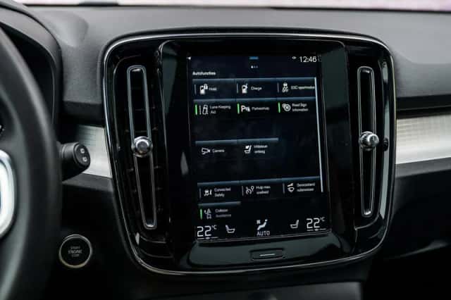 Volvo XC40 (2023) thumbnail 20
