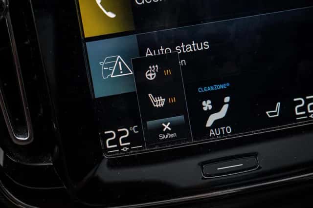 Volvo XC40 (2023) thumbnail 23