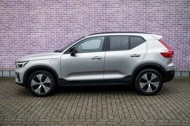 Volvo XC40 (2023) thumbnail 4