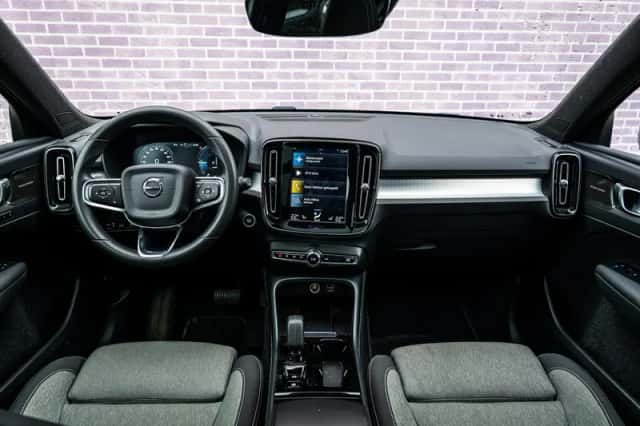 Volvo XC40 (2023) thumbnail 5