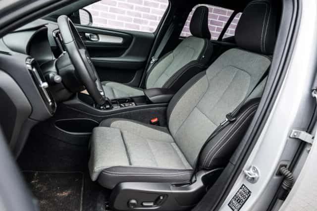 Volvo XC40 (2023) thumbnail 6