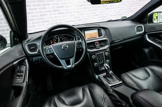 Volvo V40 (2019) thumbnail 11