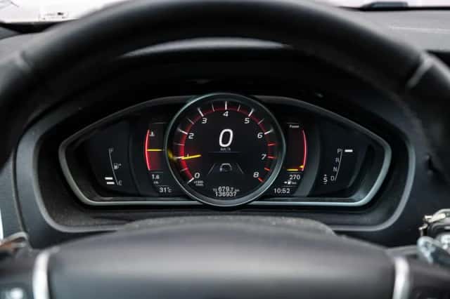 Volvo V40 (2019) thumbnail 13