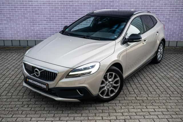 Volvo V40 (2019) thumbnail 16